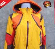 Jaket gunung the red face